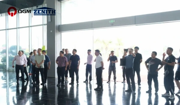 Делегация сети промышленных твердых отходов посетила Quangong Co., Ltd. для проверки и обмена