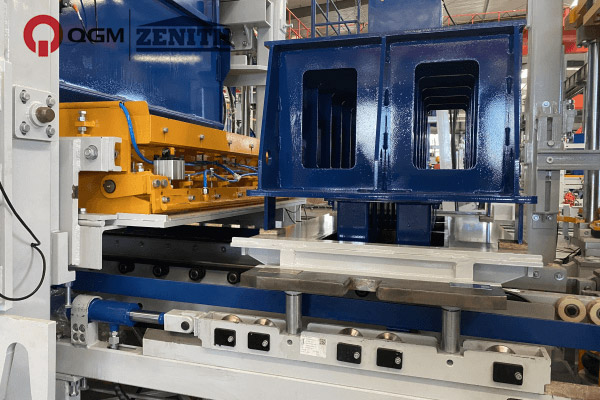 QGM ZN900CG, первая китайская машина для производства кирпича выходит на рынок Северной Америки, открывая новую эру в китайской промышленности по производству кирпича