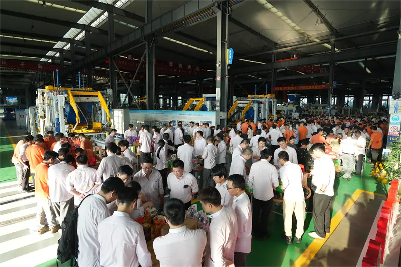 Полнолуние приносит радость и азарт, а «азартная игра» создает азарт! Вечеринка с игральными кубиками в честь Праздника середины осени в Quangong Machinery завершилась тепло