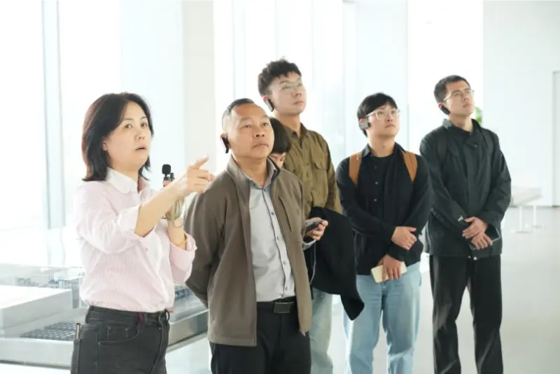 Университеты и предприятия объединяются, чтобы отправиться в новое путешествие, внедряя инновации ради зеленого будущего