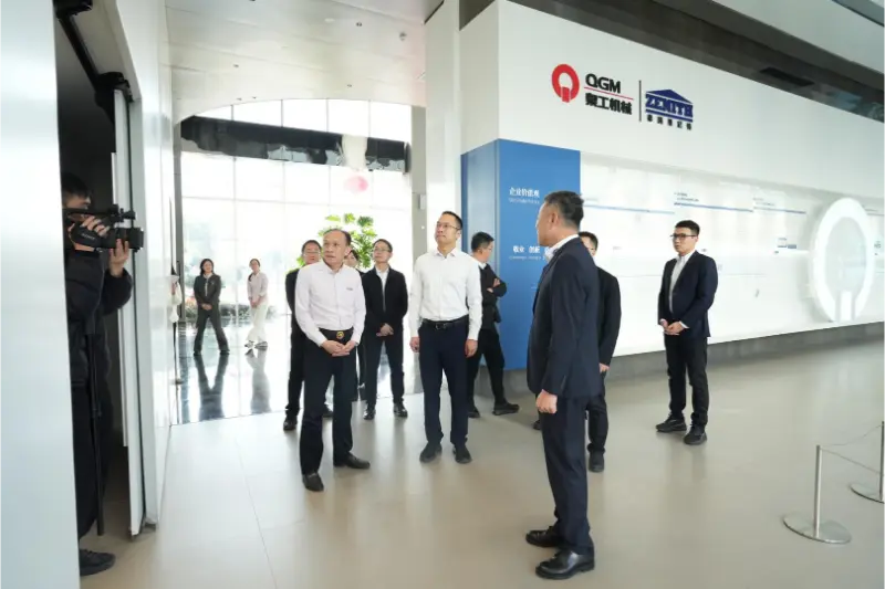 Правительство и предприятия работают вместе, чтобы способствовать развитию; Исследования на местах согревают сердца предприятий.