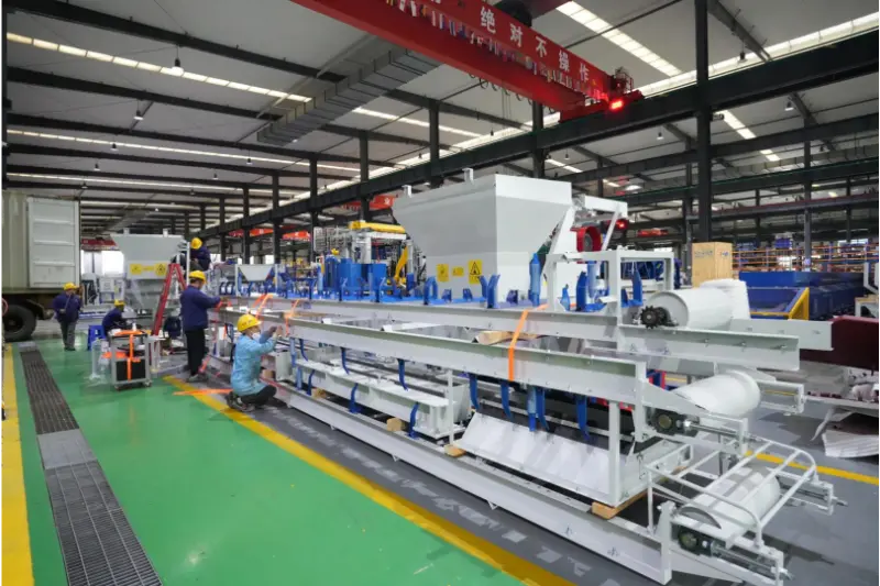 Весна – идеальное время для упорной работы и прогресса. Компания Quangong Machinery Co., Ltd. занимается доставкой товаров за границу.